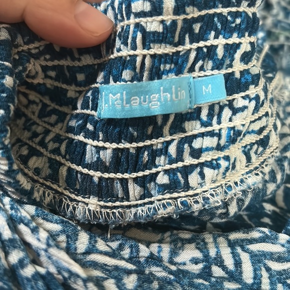 J.McLaughlin Women's Bondi Beach Pants in Neo
Tapestry Blue/White - Picture 8 of 9